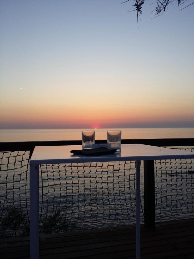 Cala Dei Mori Aparthotel Livorno Exteriör bild