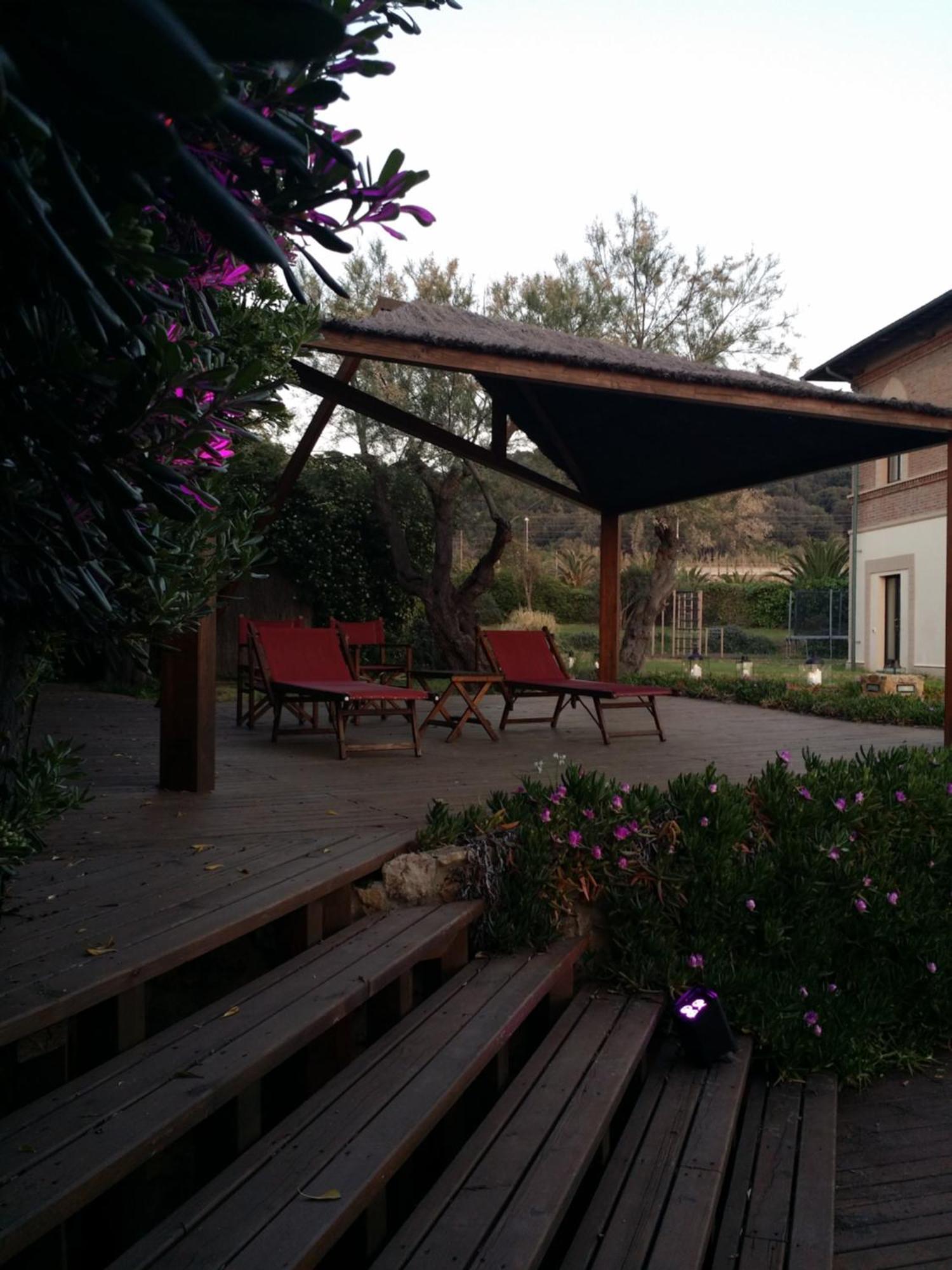 Cala Dei Mori Aparthotel Livorno Exteriör bild