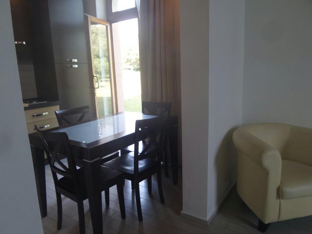 Cala Dei Mori Aparthotel Livorno Exteriör bild